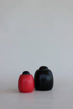Meoto (Couple) Black and Red Sōsaku Kokeshi Pair by Toa Sekiguchi