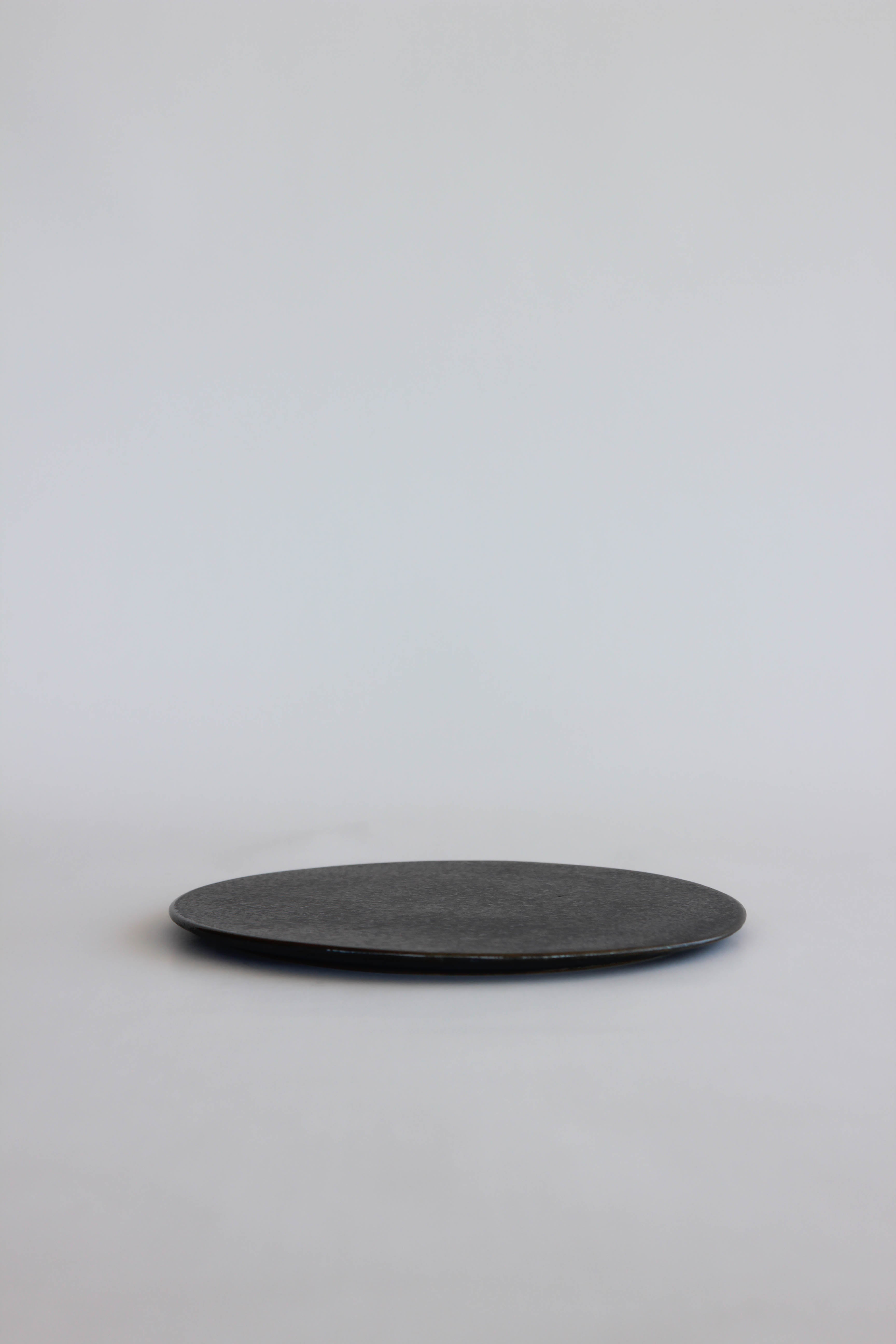 Tōetsu-gama Shō Collection Black Crystalline Glaze 23cm Rimmed Round Plate