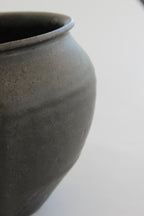Tai Ono Chikei Series Kurotsuchi Vase